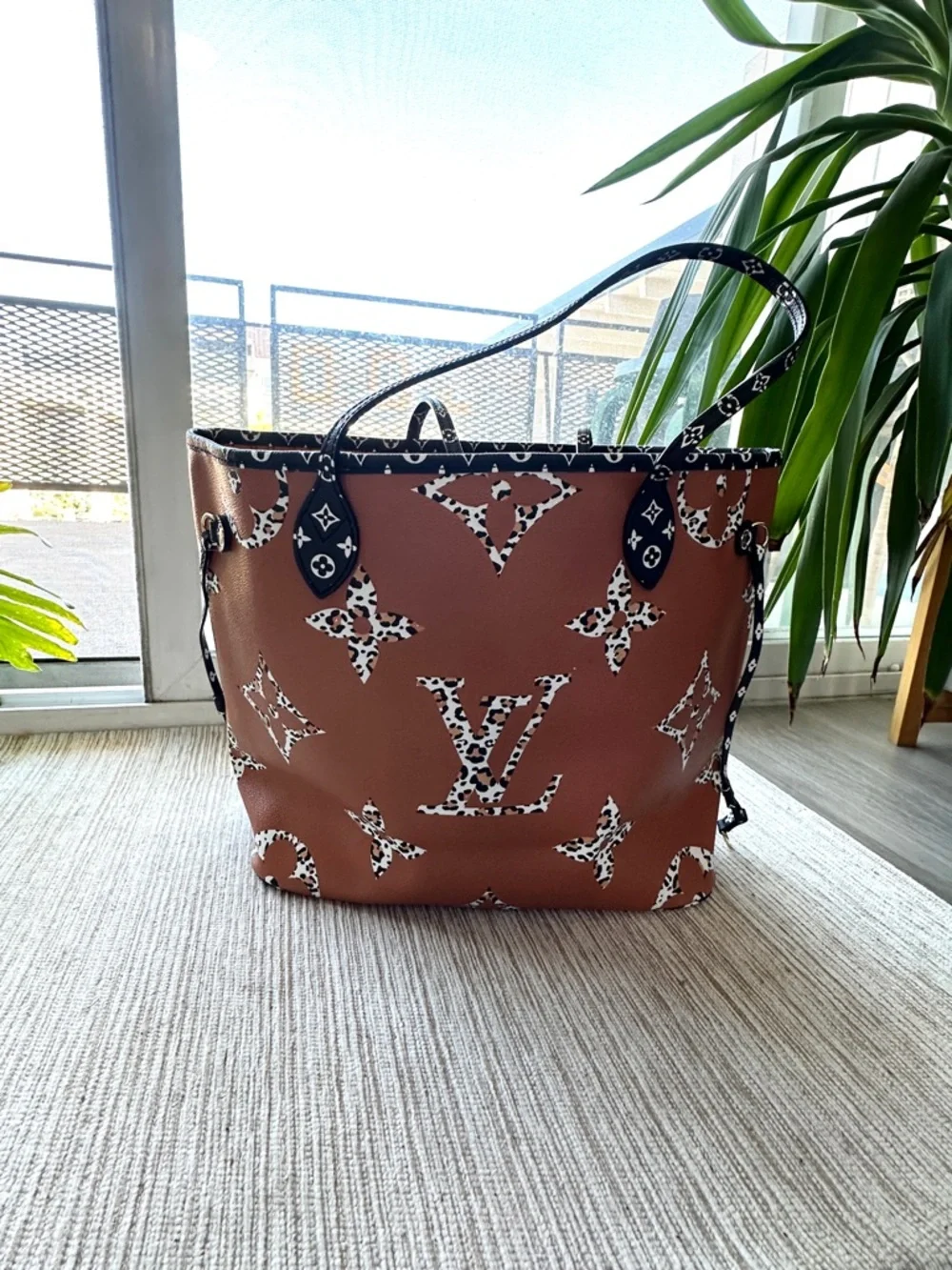 Louis Vuitton Black & Tan Monogram Neverfull GM Tote Giant Ltd Edition Jungle - Picture 6 of 16